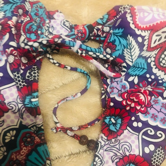 Beautiful One Piece swim suit - NEW | Size : L - Picture 4 of 5